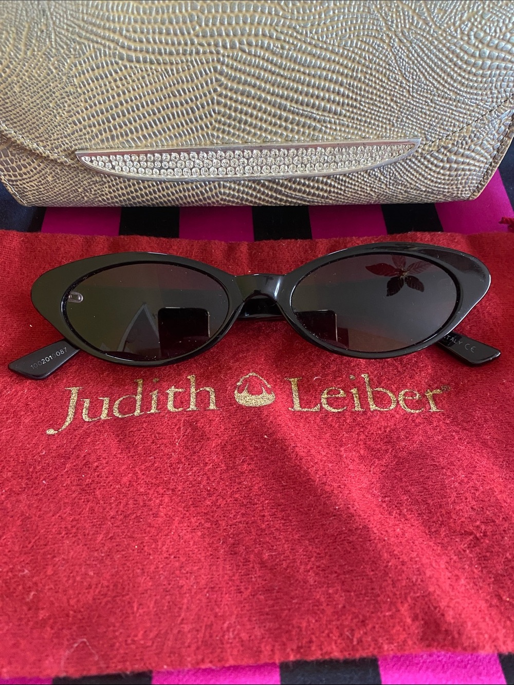 Judith Leiber Black Cat-Eye Sunglasses